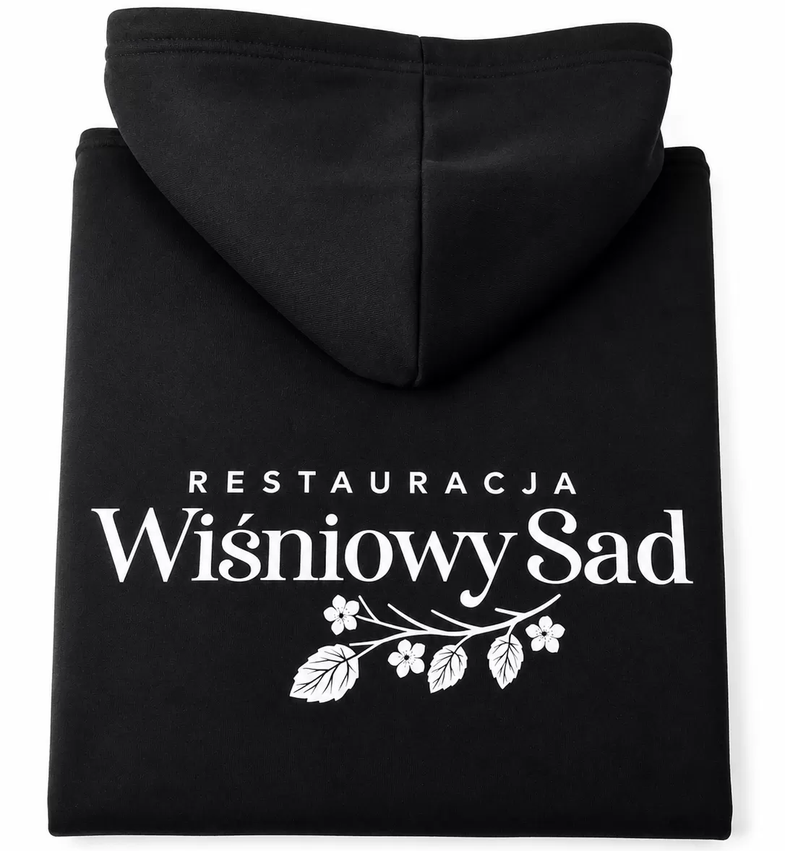 Czarna bluza z logo restauracji Wiśniowy Sad – realizacja PrintyTG
