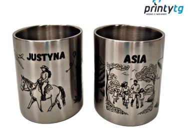 Metalowe kubki z imionami Justyna i Asia